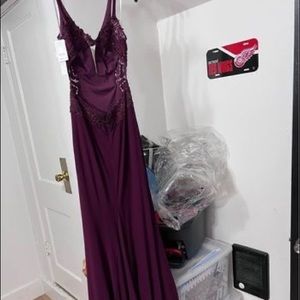 Camille style#65933 Size 2 Wine